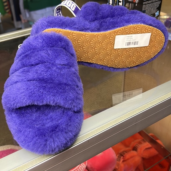 UGG Slides size 4 - Picture 2 of 2